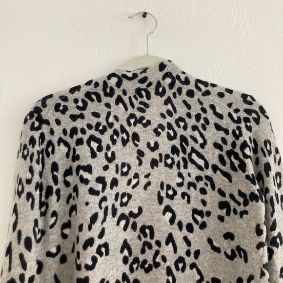 Charter Club 100% Cashmere Open Front Long Line Cardigan Gray Leopard Print Med - Picture 6 of 9